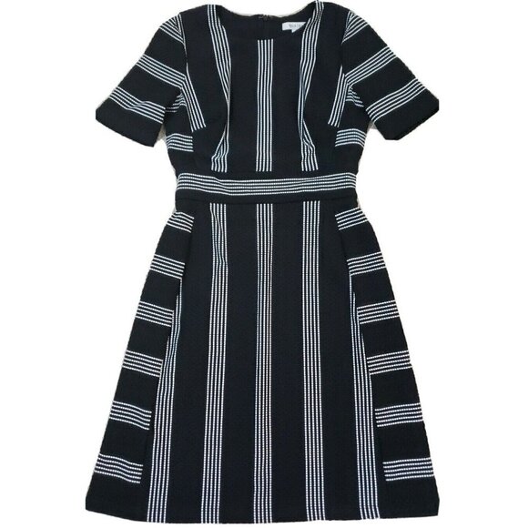 ~~SOLD~~White House Black Market ~Woman Size 0~ Black/White Fit & Flare SS Dress - Picture 10 of 12